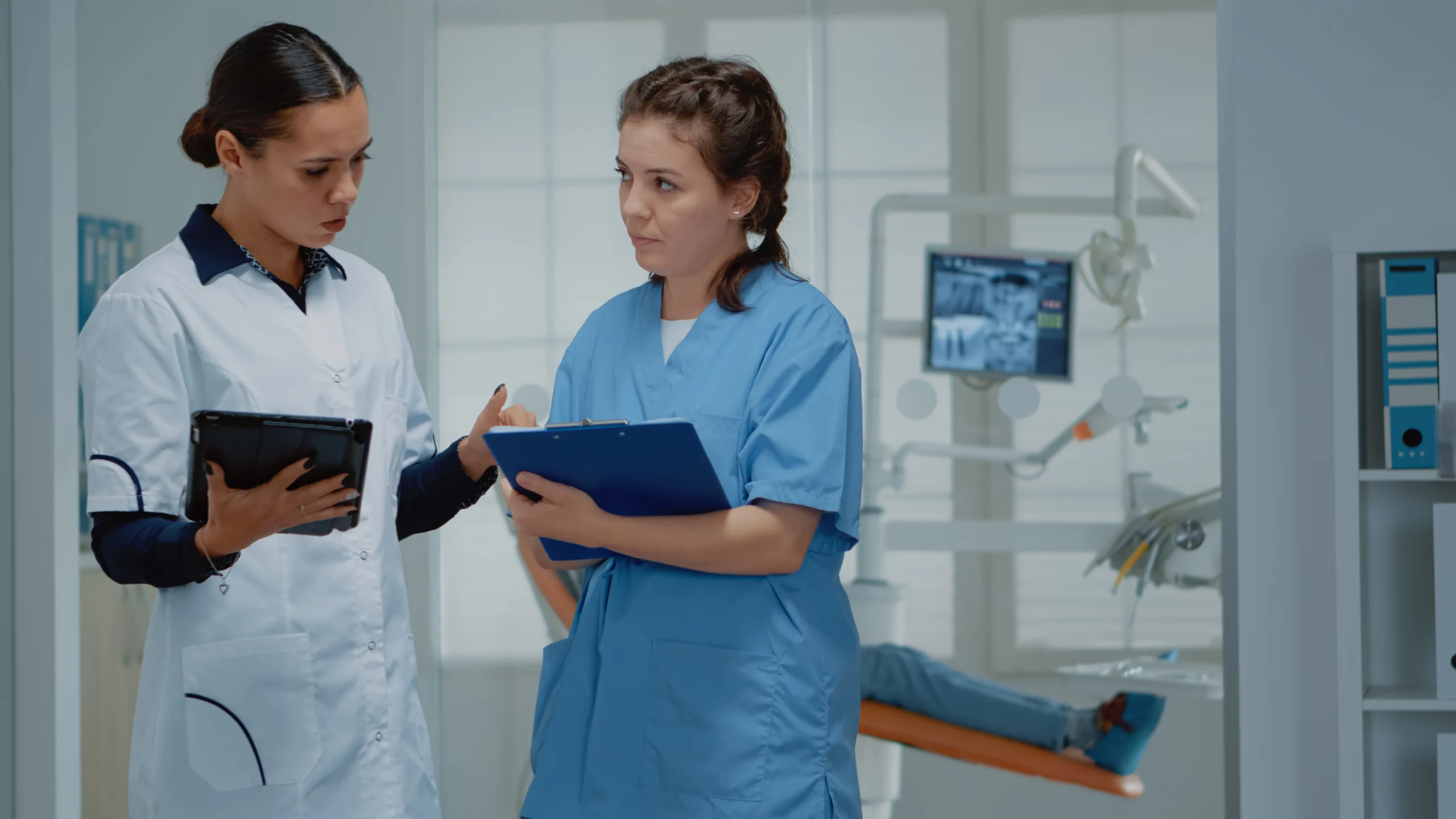 Nurse Practitioner vs Physician Assistant Career Comparison